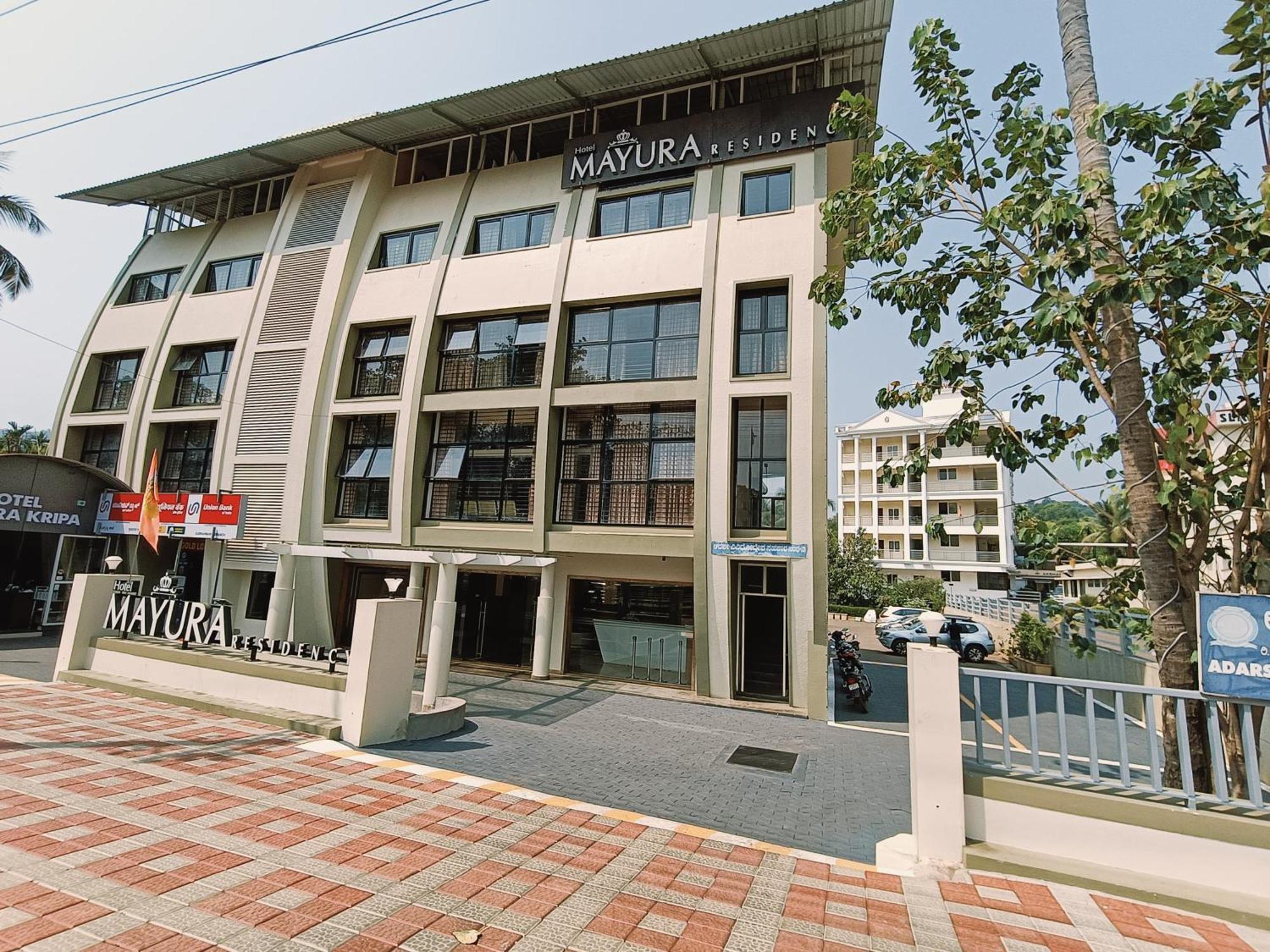 Hotel Mayura Residency Subrahmanya Esterno foto